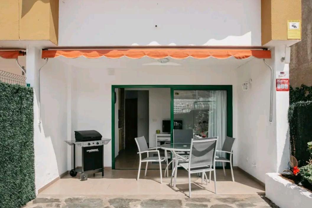 With Garden A Few Minutes From The Sea *